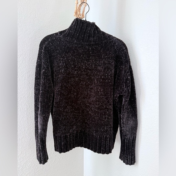 Chelsea & Theodore Black MockNeck Sweater - Picture 3 of 5